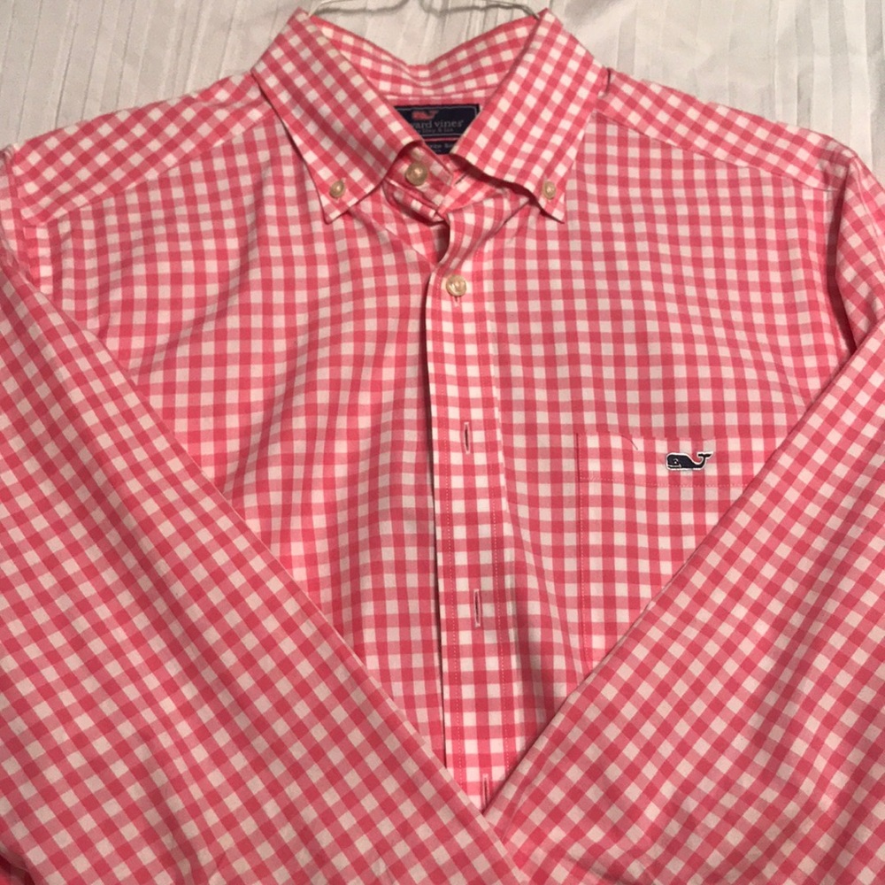 Mens long sleeved Vineyard Vines shirt